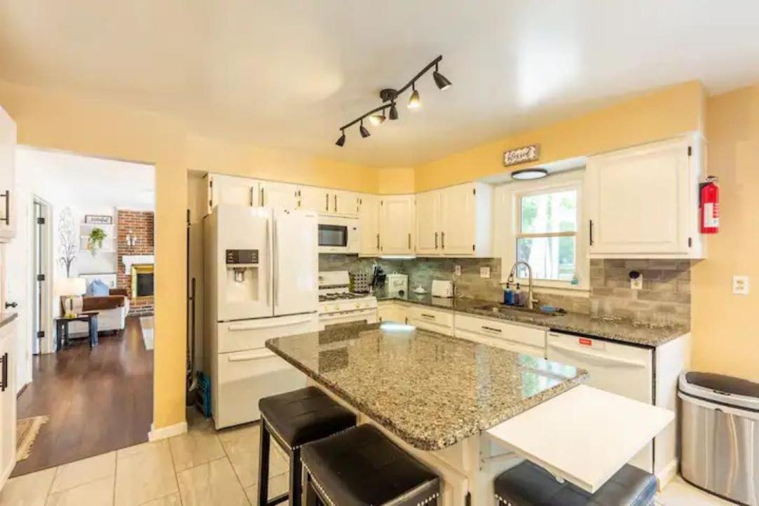 Lrge 5 Bedroom 9 Beds Near Dc-Pool, Hot Tub, Gym, Game Rm, Fire Pit Bowie Ngoại thất bức ảnh